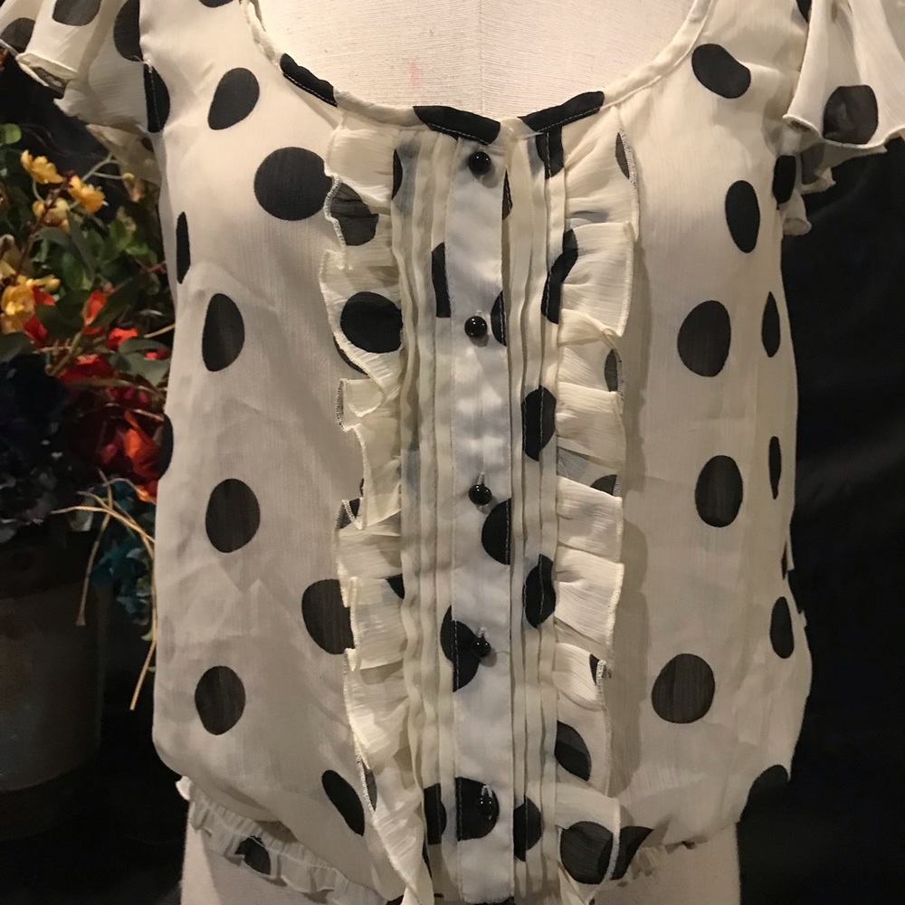 black and white polk dat blouse